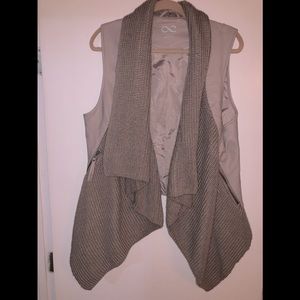 Faux Leather And Sweater Vest L